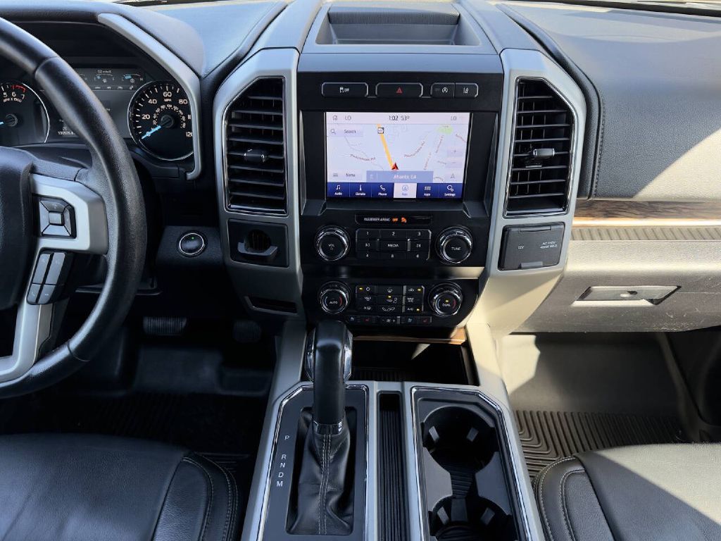 Photo 17 of this FORD F150 XLT