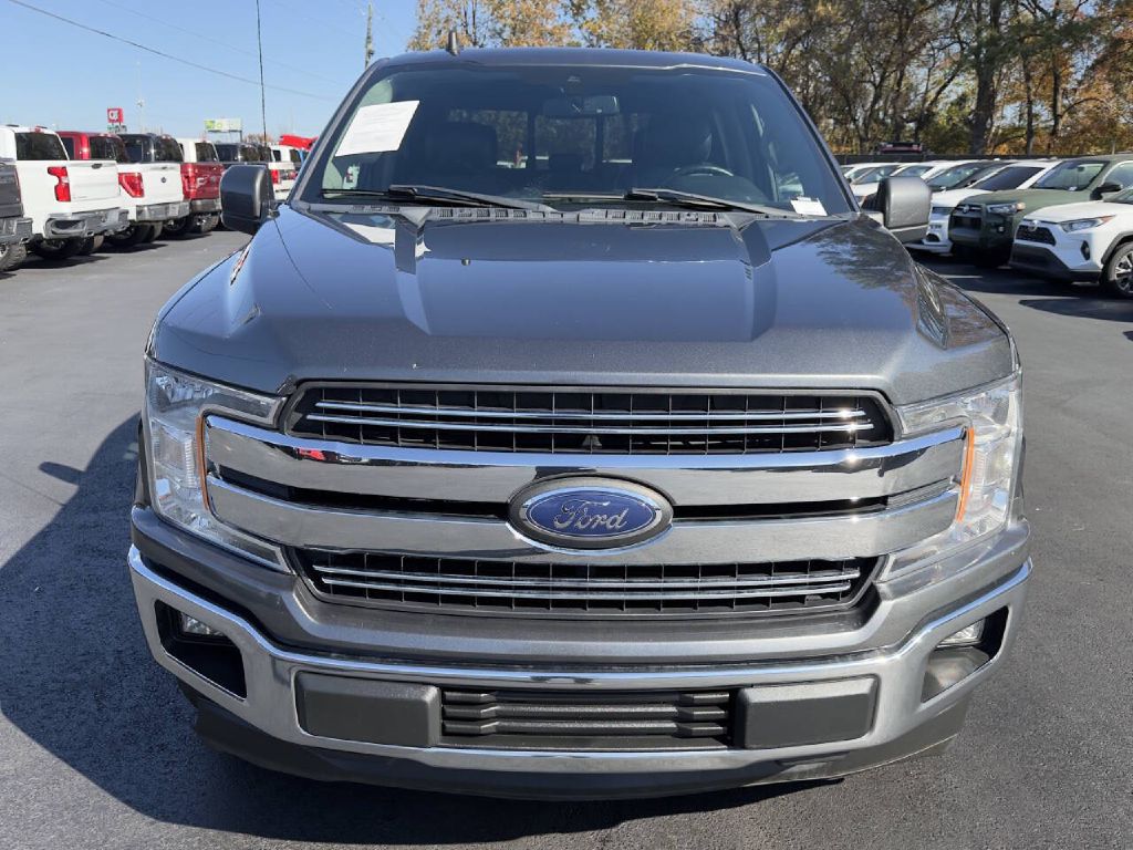 Photo 26 of this FORD F150 XLT