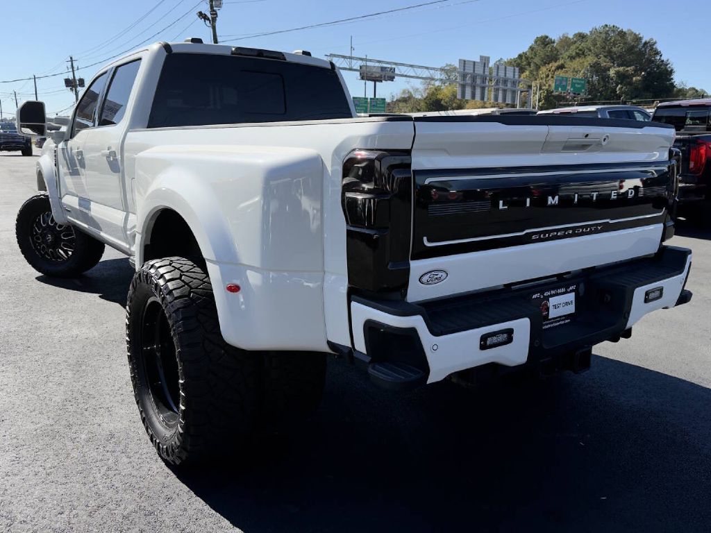 Photo 6 of this FORD F450 LIMITED