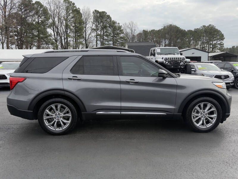 Photo 6 of this FORD EXPLORER