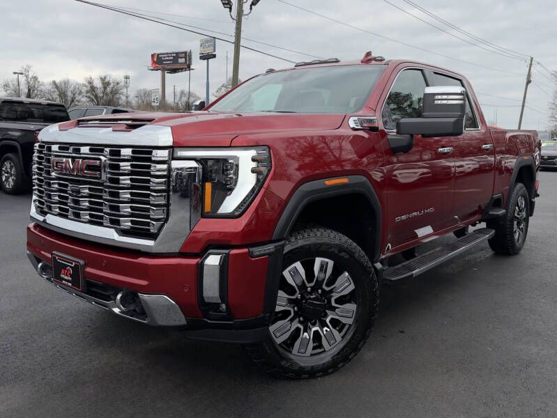 Photo 2 of this GMC SIERRA DENALI