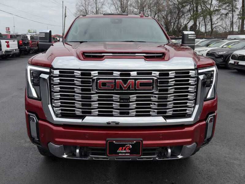 Photo 3 of this GMC SIERRA DENALI