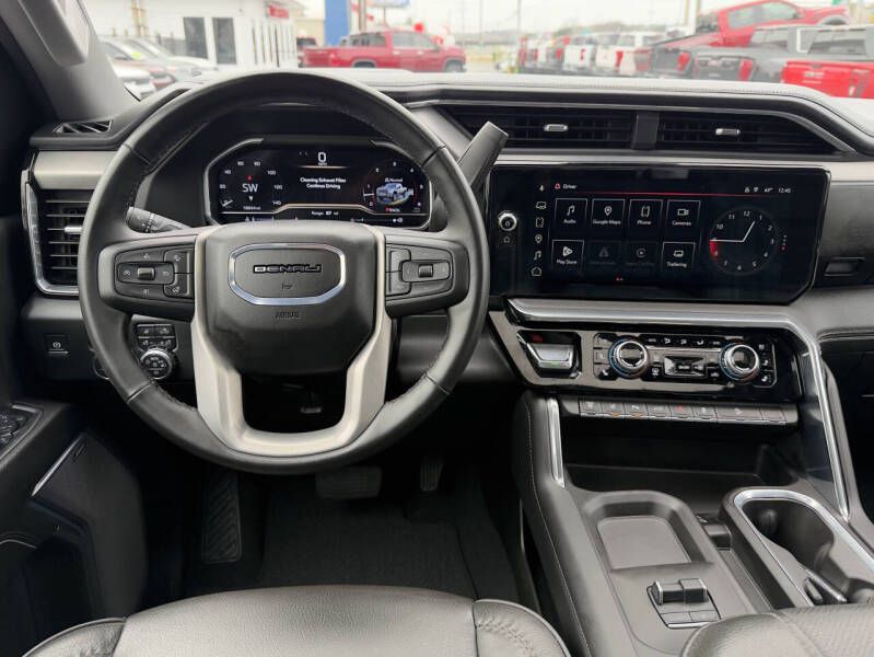 Photo 16 of this GMC SIERRA DENALI