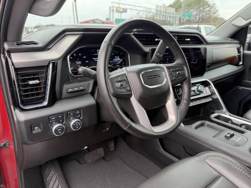 Photo 21 of this GMC SIERRA DENALI