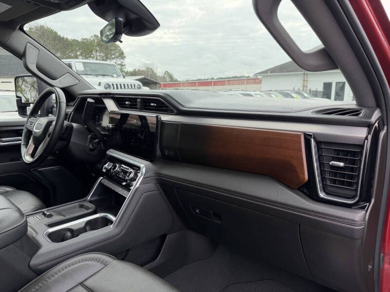 Photo 22 of this GMC SIERRA DENALI