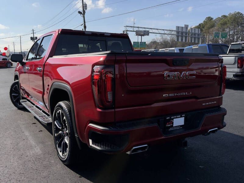 Photo 8 of this GMC SIERRA DENALI