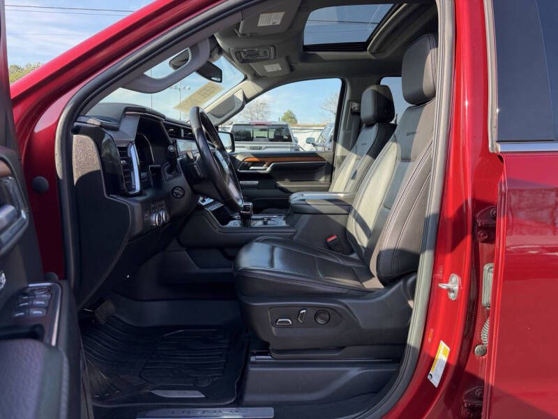 Photo 12 of this GMC SIERRA DENALI