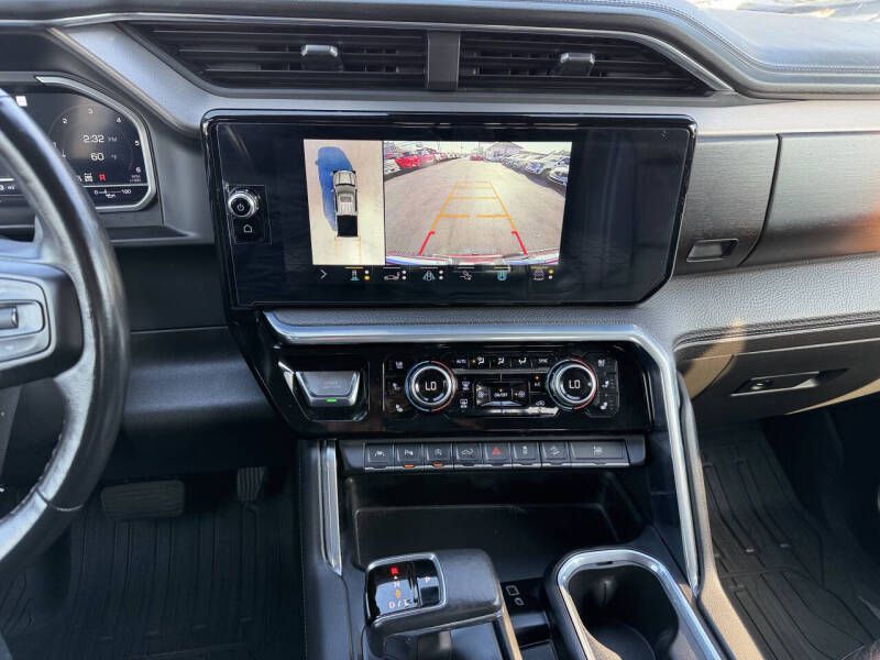 Photo 21 of this GMC SIERRA DENALI