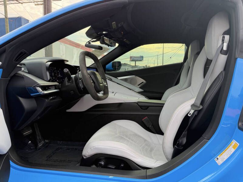 Photo 11 of this CHEVROLET CORVETTE