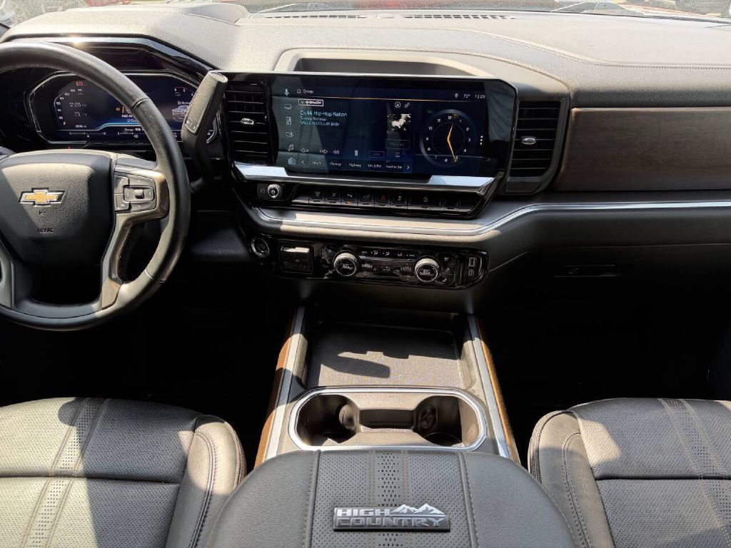 Photo 17 of this CHEVROLET SILVERADO 2500