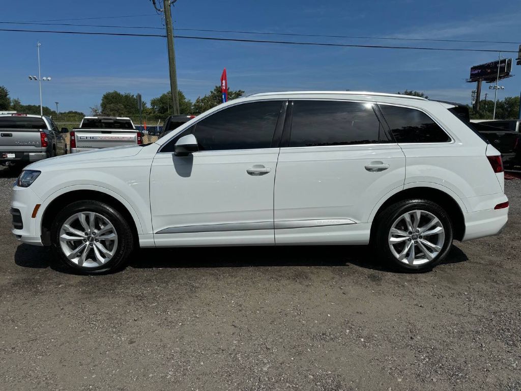 Photo 4 of this AUDI Q7