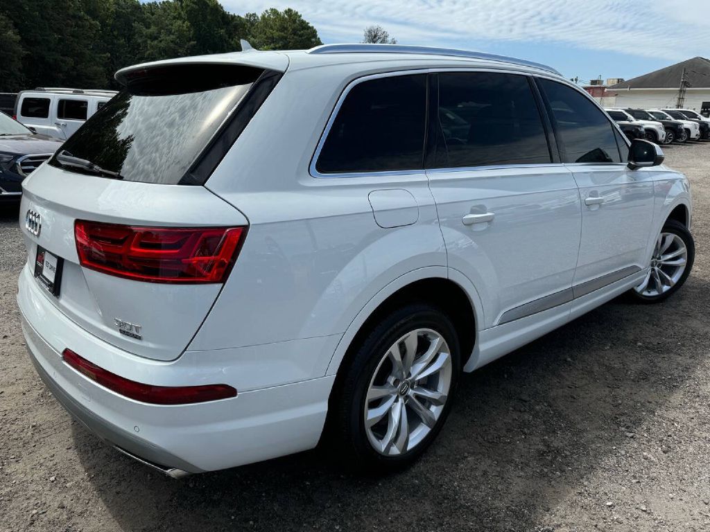 Photo 7 of this AUDI Q7