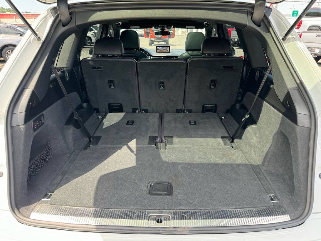 Photo 14 of this AUDI Q7