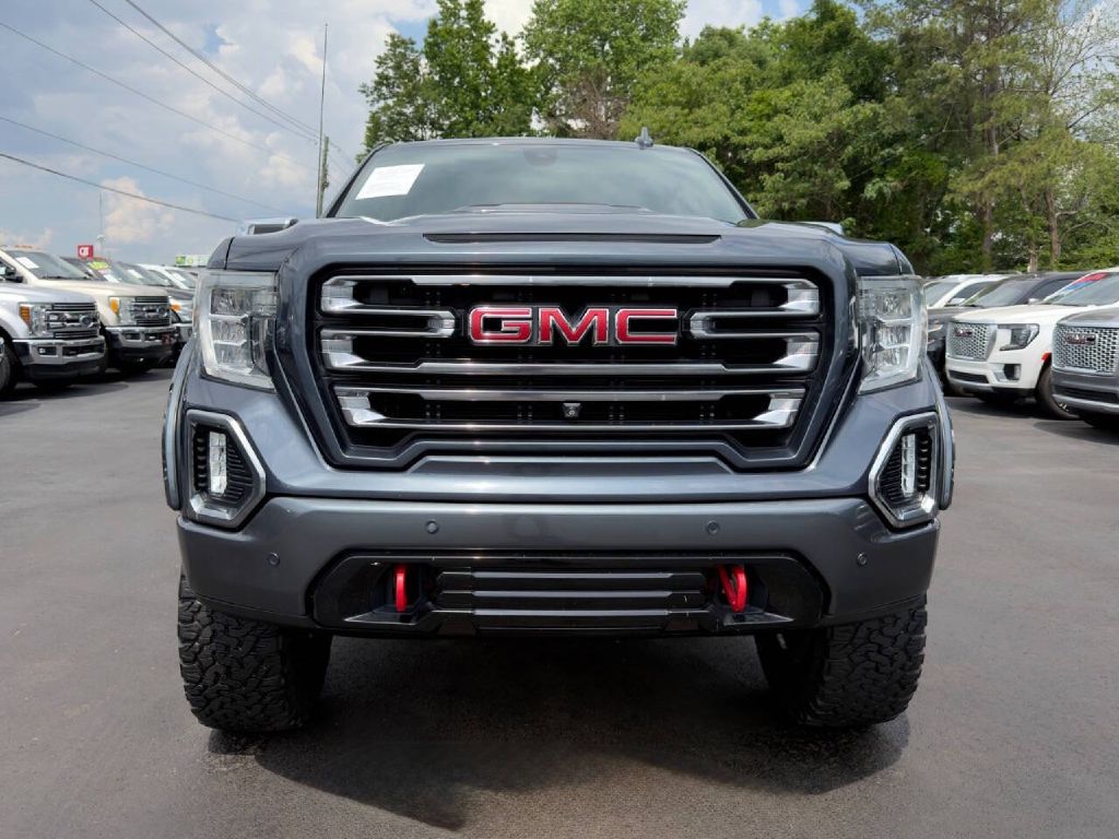 Photo 3 of this GMC SIERRA
