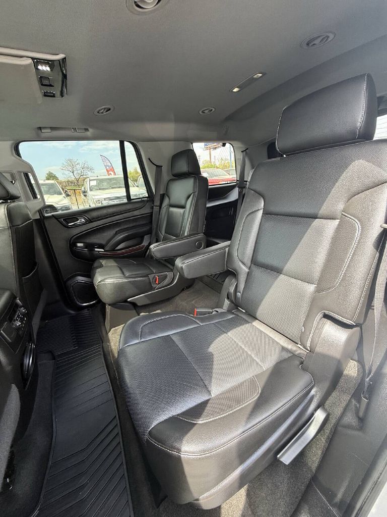 Photo 10 of this GMC YUKON