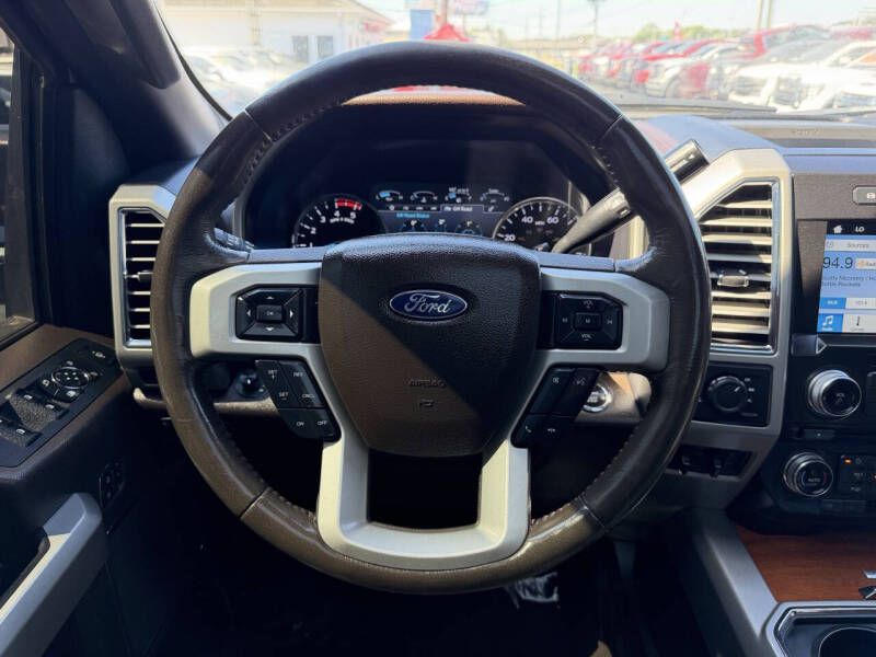 Photo 8 of this FORD F250 SUPER DUTY