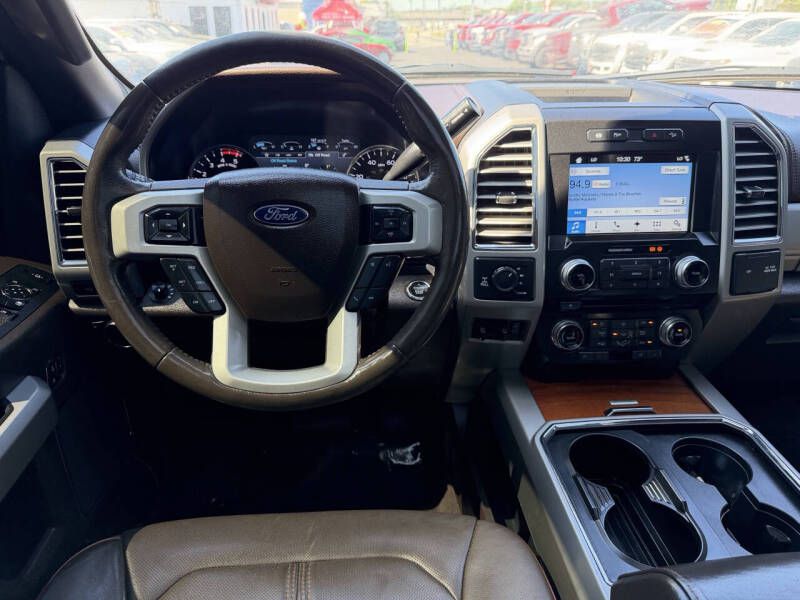 Photo 9 of this FORD F250 SUPER DUTY