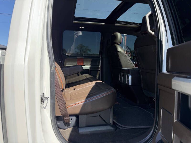 Photo 12 of this FORD F250 SUPER DUTY