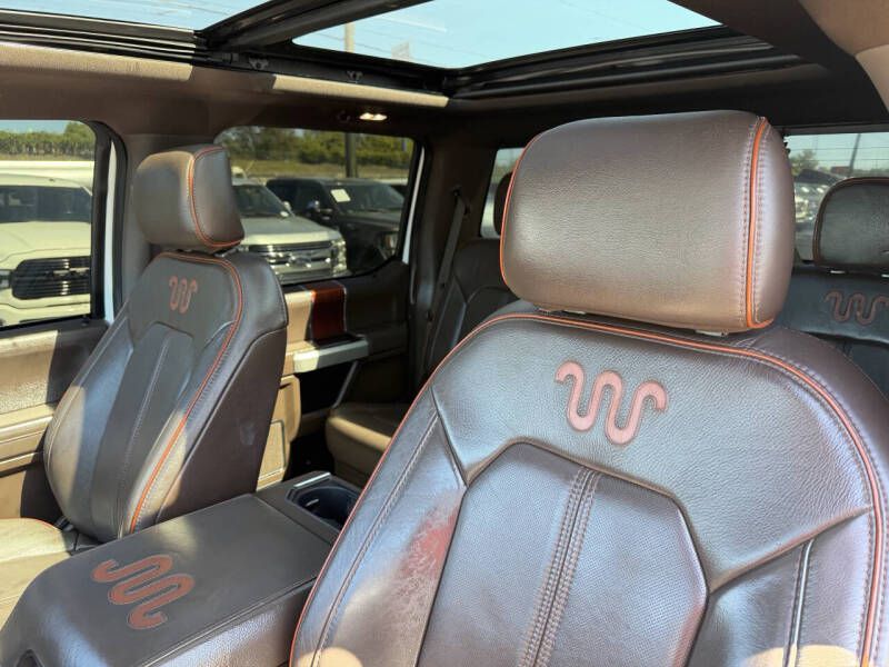 Photo 14 of this FORD F250 SUPER DUTY
