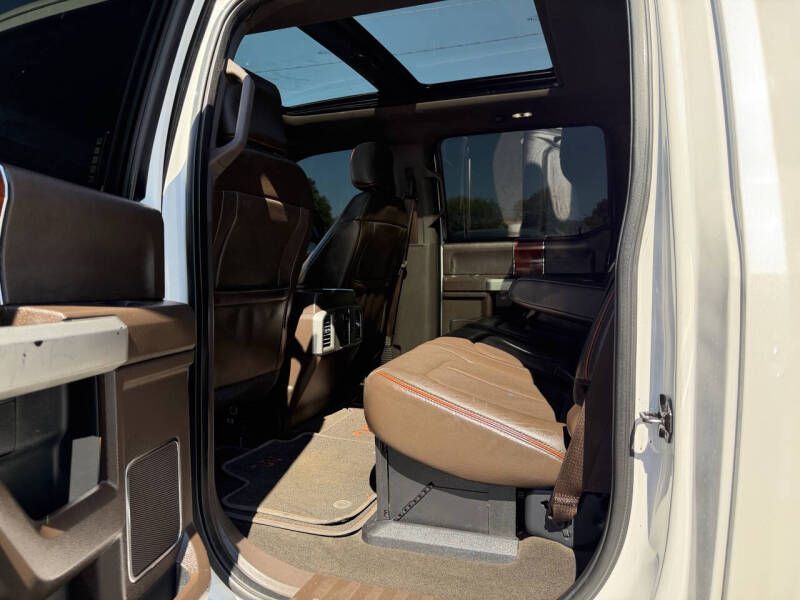 Photo 15 of this FORD F250 SUPER DUTY
