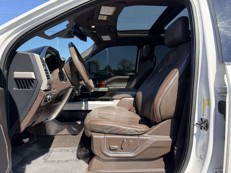 Photo 16 of this FORD F250 SUPER DUTY