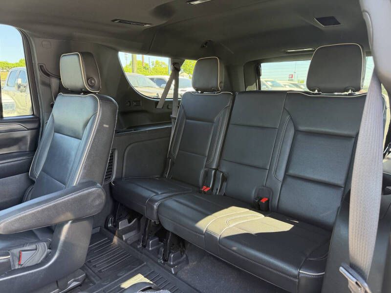 Photo 11 of this GMC YUKON XL