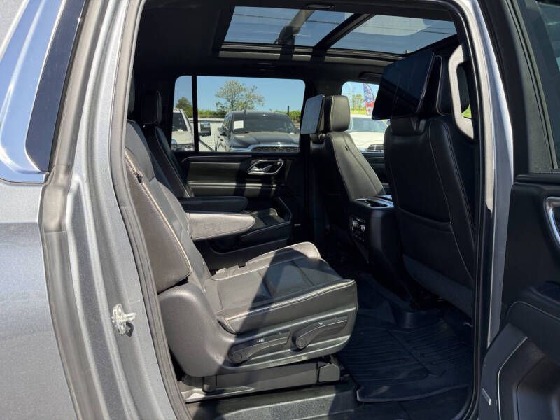 Photo 13 of this GMC YUKON XL