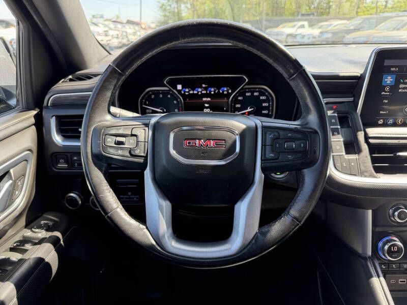 Photo 18 of this GMC YUKON XL