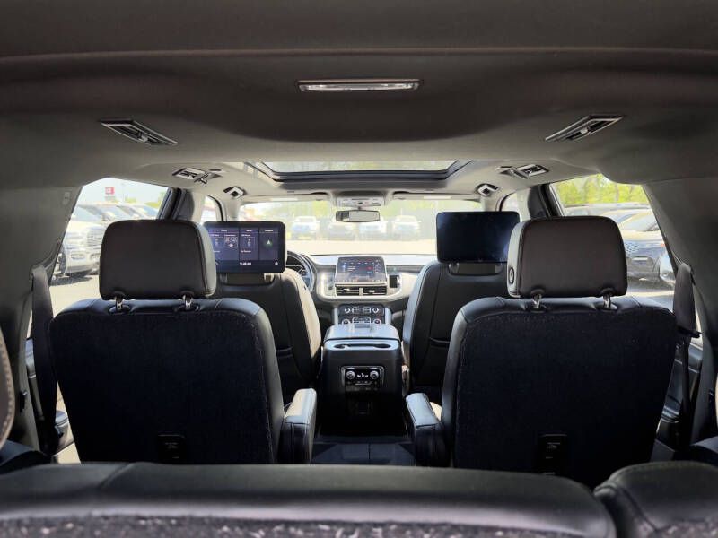 Photo 19 of this GMC YUKON XL