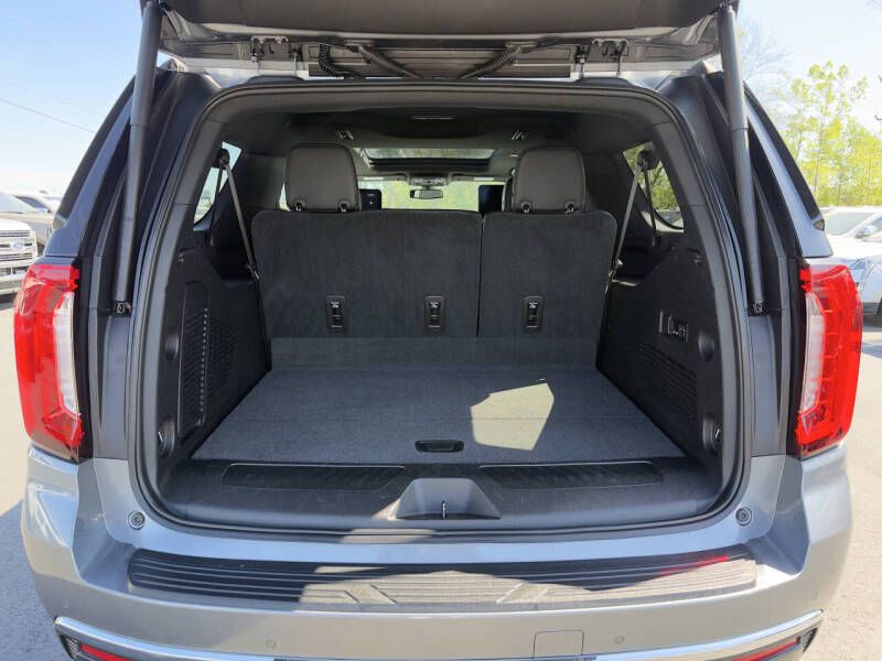 Photo 20 of this GMC YUKON XL