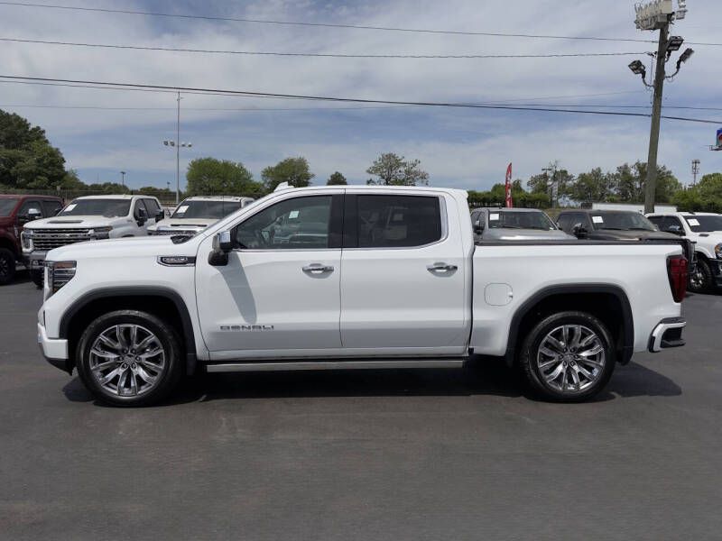 Photo 4 of this GMC SIERRA