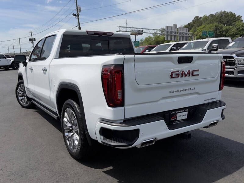 Photo 6 of this GMC SIERRA