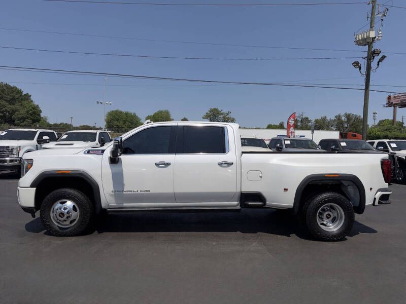 Photo 4 of this GMC SIERRA DENALI