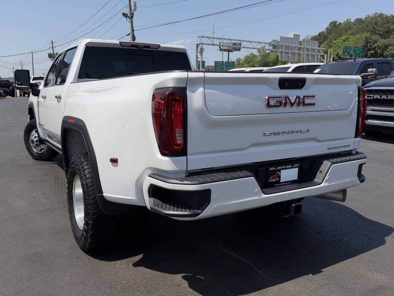 Photo 5 of this GMC SIERRA DENALI