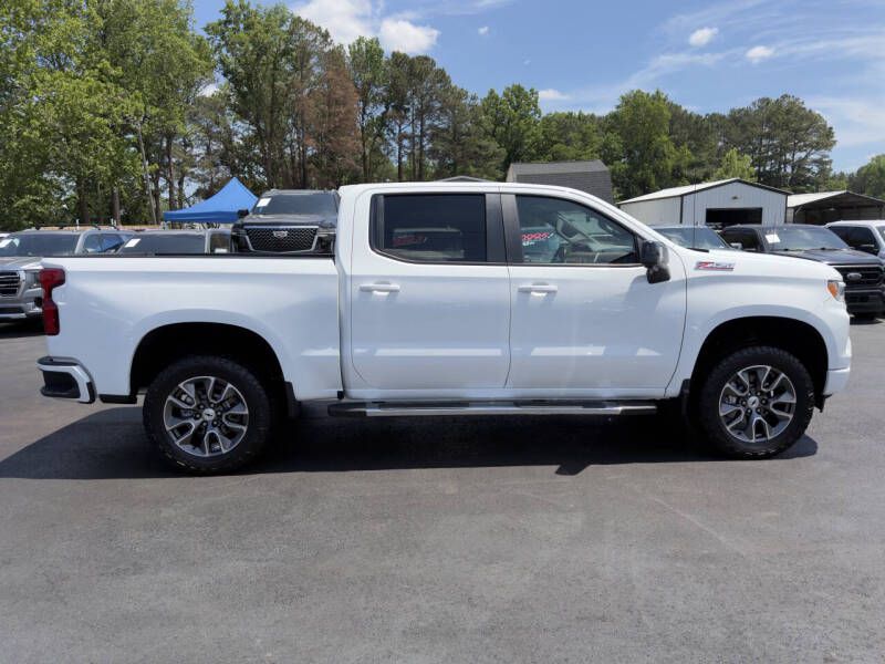 Photo 4 of this CHEVROLET SILVERADO 1500