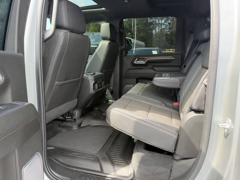Photo 9 of this CHEVROLET SILVERADO 3500
