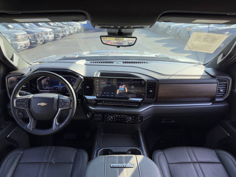 Photo 12 of this CHEVROLET SILVERADO 3500