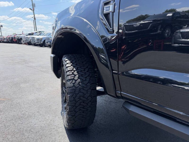 Photo 25 of this FORD F150 SHELBY