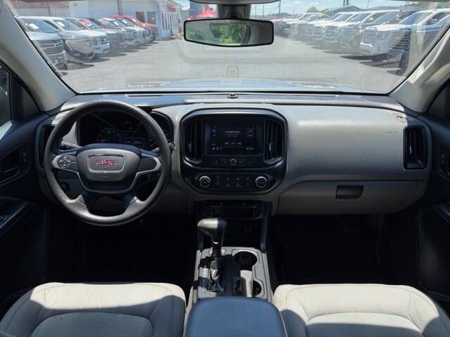 Photo 13 of this GMC CANYON