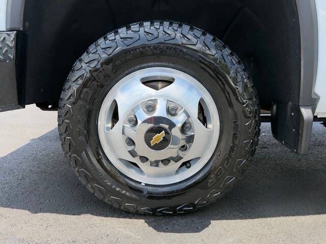 Photo 17 of this CHEVROLET SILVERADO 3500