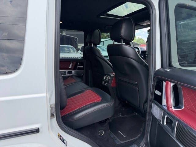 Photo 11 of this MERCEDES-BENZ G-CLASS