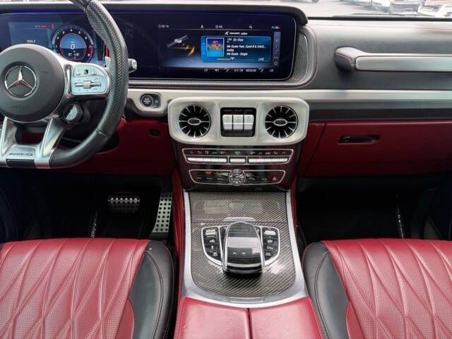 Photo 15 of this MERCEDES-BENZ G-CLASS