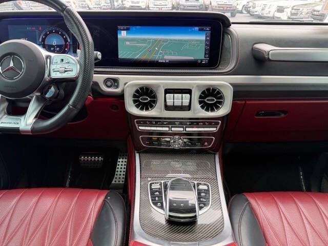 Photo 16 of this MERCEDES-BENZ G-CLASS
