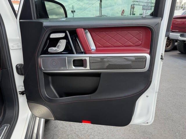 Photo 20 of this MERCEDES-BENZ G-CLASS