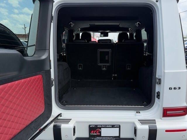 Photo 24 of this MERCEDES-BENZ G-CLASS