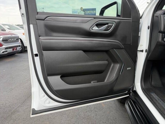 Photo 15 of this CHEVROLET TAHOE
