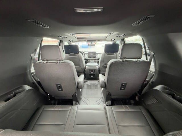 Photo 19 of this CHEVROLET TAHOE