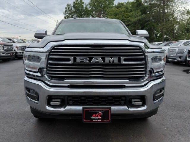 Photo 2 of this RAM 2500 LARAMIE