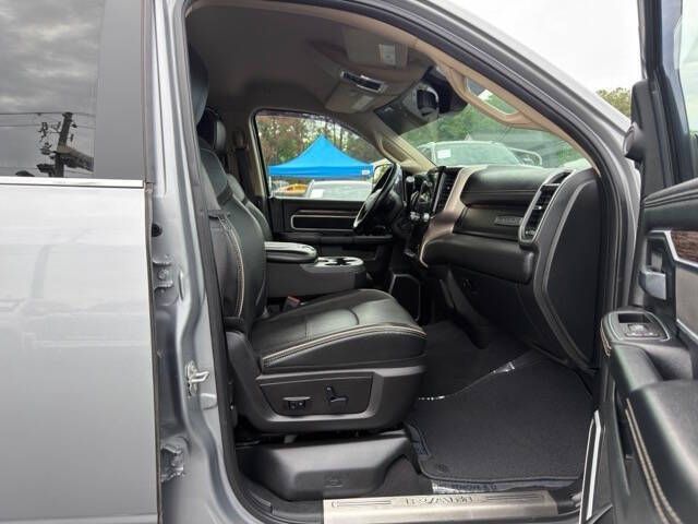 Photo 11 of this RAM 2500 LARAMIE
