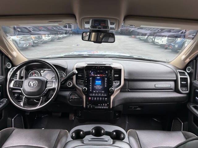 Photo 13 of this RAM 2500 LARAMIE